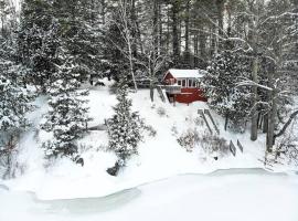 Little Red Wing 50s Lake Cabin, hotel a Bradford