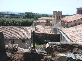 2+1 couchages + sdb dans appartement rénové., hotel en Caunes-Minervois