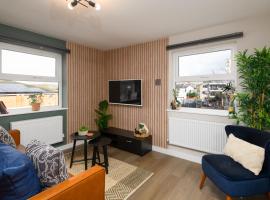Benjamin Suite by Koya Homes - 3 Bedrooms - Cardiff, bed & breakfast kohteessa Cardiff