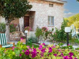 La Casa dei Fiori, casa o chalet en Asís