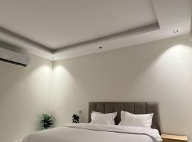 شقة سويس بدخول ذاتي, hotel in Al-Kharj