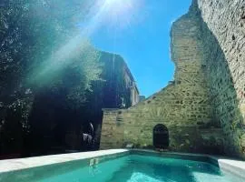 La Vieille Demeure