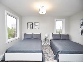 Clifton Hill Hideaway 4B - Two Bedroom Condo, viešbutis Niagara Folse