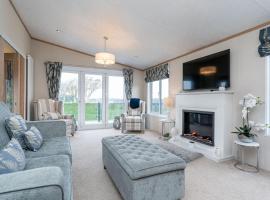 Stewarts Resort Lodge 18, holiday home in St Andrews