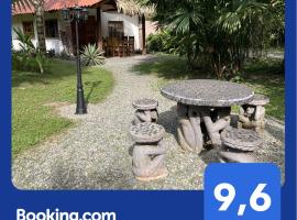 Pura Vida Vegana, hotel in Cahuita