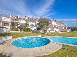 Acogedora casa con piscina en Sant Antoni Calonge, hotel v destinaci Calonge