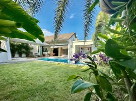 Villa Amata, cabaña o casa de campo en Phuket