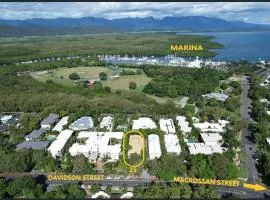 Central Port Douglas Apartment, Walk to Beach - Casuarina Court