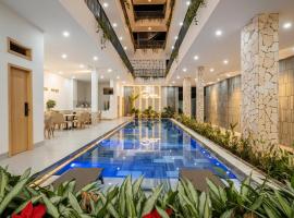 Diora Hotel: Plây Ku şehrinde bir otel