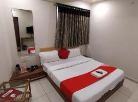 Surbhi Hotel And Restaurant, hotel in Rajkot