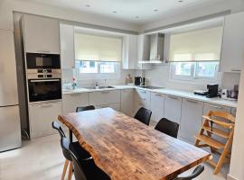 NAVSIKA LUXURY APARTMENT, ξενοδοχείο στον Ύψο