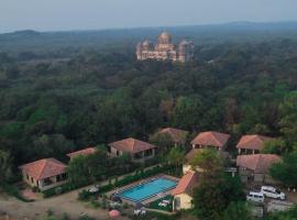 Vijay Vilas Heritage Resort, Hotel mit Parkplatz in Lāeja