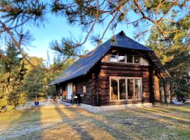 Kenama Loghouse and Archaic Sauna, villa in Meremõisa