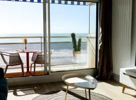 Appartement refait à neuf - Superbe vue Grande Plage des Sables - 2 pers
