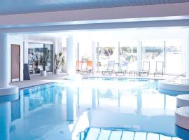 Novotel Cardiff Centre, hotel with jacuzzis in Cardiff