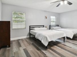 Large Guest Rooms in Tampa, hotel in Tampa