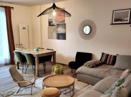 Appartement T3 calme avec jardin privatif, pet-friendly hotel in Pontoise