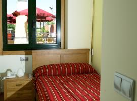 Pensión Pousada Chiquitin, hotel v destinaci Melide