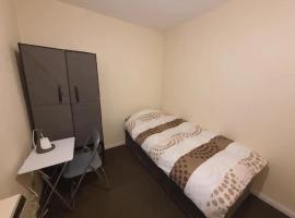 Single Bedroom TDC Greater Manchester、ミドルトンのホームステイ
