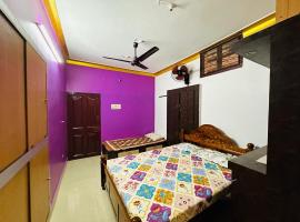 Amaravathi Home Stay, casa o chalet en Tiruvannāmalai