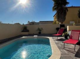 Maison avec piscine entièrement climatisée – hotel w mieście Sauvian