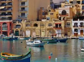 Bookarest Hostel Malta