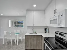 Coastal Charm Cozy 2BR Retreat in Pompano Beach