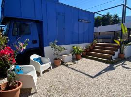 The HorseBox a tiny villa, villa i Souda