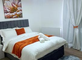 Holiday Let - Entire modern home in Medway, hotel en Gillingham