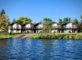 Bridge Inn Tomahahwk - 1st Floor, Room 106,1 King Bed, Pet Friendly, Laminate Wood Flooring, Walkout, River View, Price Includes 1 Pet Fee, penzion v destinaci Tomahawk