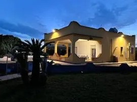 3 bedrooms house with enclosed garden and wifi at Fontane Bianche 1 km away from the beach