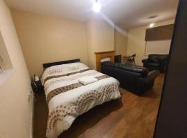Double Bedroom TDA Greater Manchester, homestay in Middleton