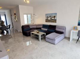 Seaside Serenity - Luxe Penthouse - near the beach – apartament w mieście Mellieħa