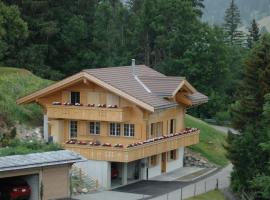 Large studio for 2 on hiking trail, ski in-ski out, hotel di Lenk