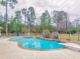 Country Getaway 4 Bedroom Resort in 10 Acre Lot, hotel a Magnolia