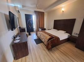 F2B stay, hotell i Mathura