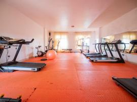 Cozy Studio with back up generator, lift and gym., hotel di Ruaka