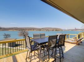 Waterfront Kingston Apartment with River Access!, hotel with parking in Kingston