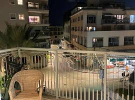 Near flea market and beach, pet-friendly hotel in Tel Aviv