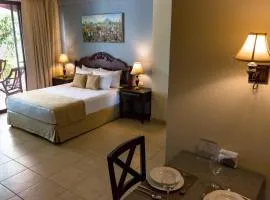 Los Altos Apartments & Studios