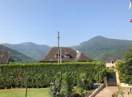 Appt. familial avec vue sur les montagnes, hotel di Saint-Pé-de-Bigorre