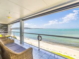 Sunrise Waters 2-63 Soldiers Point Road, stunning waterfront property, hotelli kohteessa Soldiers Point