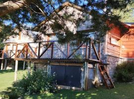 Cabanas Peumahue, chalet de montaña en Villa Meliquina