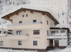 Apartment Aurora Apartment Top I by Interhome