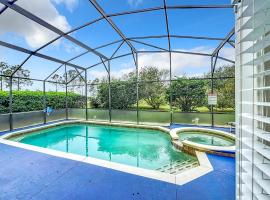 Spacious family stay w pool, spa & BBQ