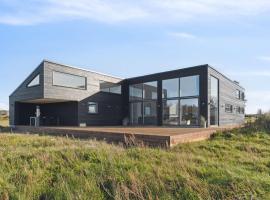 Holiday Home Fridhild - 1-5km from the sea by Interhome, hotel di Hjørring