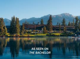 Fairmont Jasper Park Lodge, готель у місті Джаспер