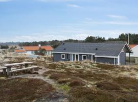 Holiday Home Ani - 600m from the sea in NW Jutland by Interhome, rumah percutian di Torsted