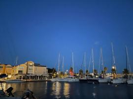 Symbiose sur l’eau Gruissan, hotel i Gruissan