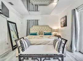 Family Home 2BR Heated Pool, Victoria Park